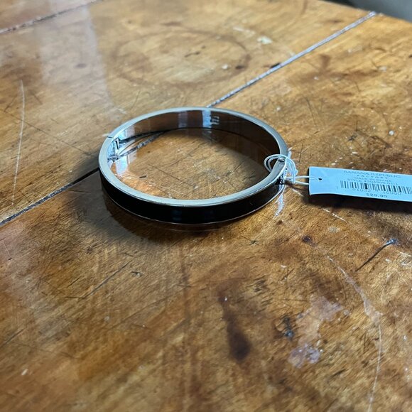 Banana Republic black enamel bangle NWT - Picture 4 of 4